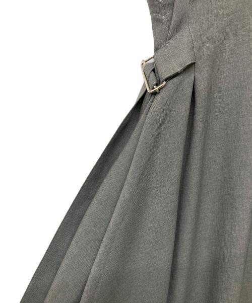 foufou（フーフー ザドレス）foufou (フーフー) v neck jumper skirt グレーの古着・服飾アイテム