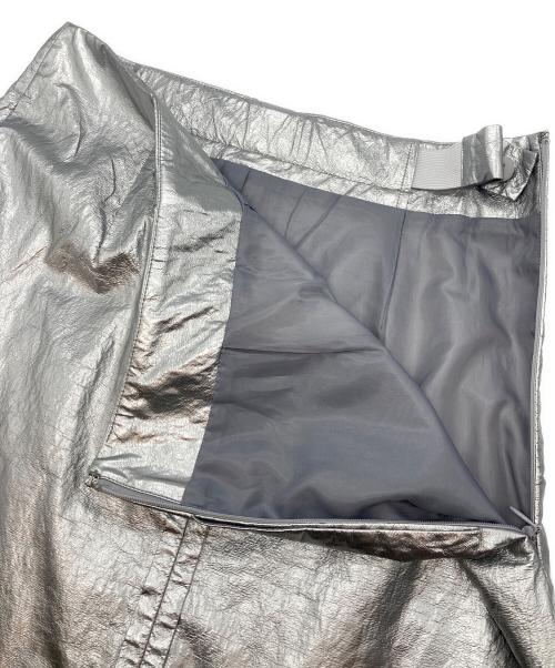 LAATO（ラート）LAATO (ラート) shiny pencil skirt シルバー サイズ:Freeの古着・服飾アイテム