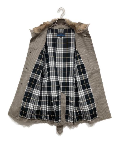 BURBERRY BLUE LABEL（バーバリー ブルー レーベル）BURBERRY BLUE LABEL (バーバリーブルーレーベル) ファー付トレンチコート ベージュ サイズ:Mの古着・服飾アイテム