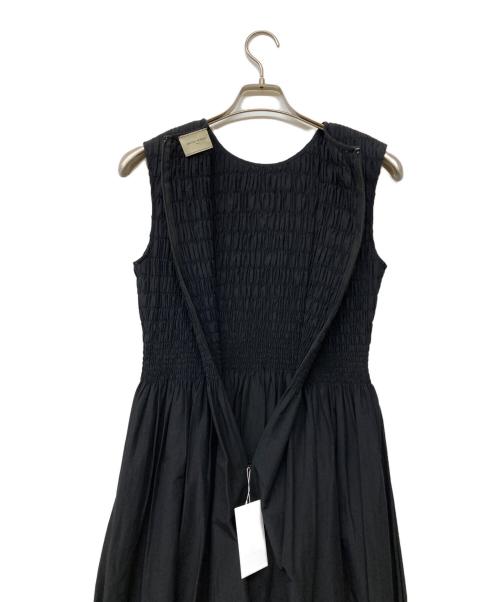 UNITED ARROWS（ユナイテッドアローズ）UNITED ARROWS (ユナイテッドアローズ) シャーリング ノースリーブ ワンピース ブラック サイズ:38 未使用品の古着・服飾アイテム