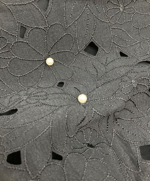 GRACE CONTINENTAL（（グレースコンチネンタル）GRACE CONTINENTAL (（グレースコンチネンタル) カットワークパフ袖パーカー ブラック サイズ:36の古着・服飾アイテム