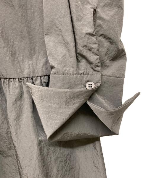 Adam et Rope（アダム エ ロペ）Adam et Rope (アダム エ ロペ) ギャザーヘムチュニックシャツ グレー サイズ:Fの古着・服飾アイテム