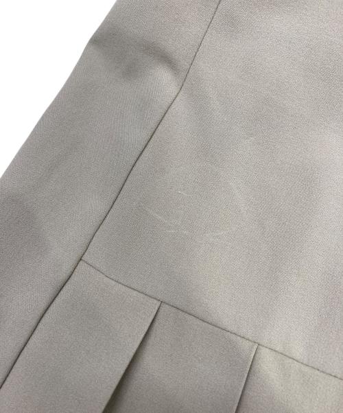 HUMAN WOMAN（ヒューマンウーマン）HUMAN WOMAN (ヒューマンウーマン) 吊り付きスカート ベージュ サイズ:M 未使用品の古着・服飾アイテム