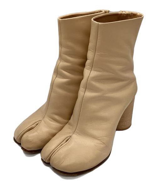 Maison Margiela（メゾンマルジェラ）Maison Margiela (メゾンマルジェラ) Tabiアンクルブーツ ベージュ サイズ:37の古着・服飾アイテム