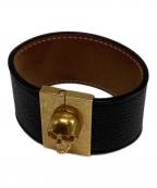 ALEXANDER McQUEENアレキサンダーマックイーン）の古着「スカルレザーブレスレット」｜ブラック