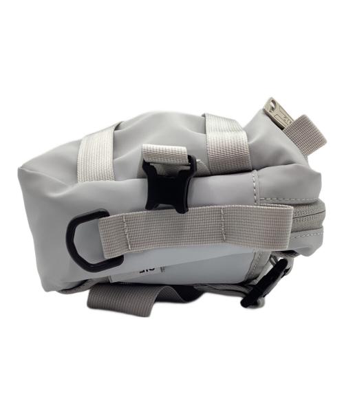 CIE（シー）CIE (シー) GRID3 2WAY SLING BAG ライトグレーの古着・服飾アイテム