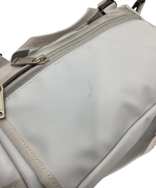 CIE（シー）CIE (シー) GRID3 2WAY SLING BAG ライトグレーの古着・服飾アイテム