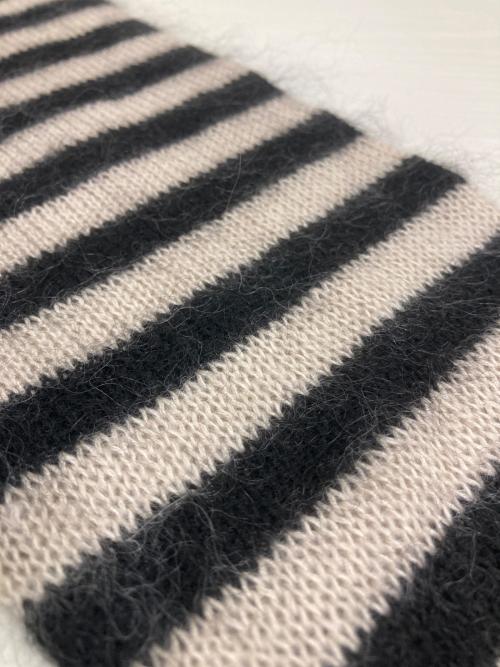 MUSE de Deuxieme Classe（ミューズ ドゥーズィエム クラス）MUSE de Deuxieme Classe (ミューズ ドゥーズィエム クラス) MOHAIR プルオーバー ベージュ×ブラック サイズ:-の古着・服飾アイテム