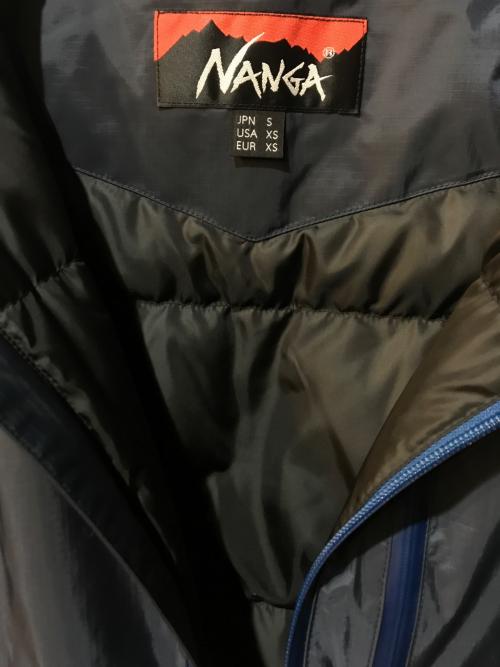 NANGA（ナンガ）NANGA (ナンガ) Orange (オレンジ) スタンドカラー オーロラテックスダウンジャケット ネイビー サイズ:Sの古着・服飾アイテム