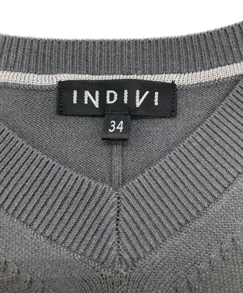 INDIVI（インディヴィ）INDIVI (インディヴィ) Vネックチュニックニット グレー×アイボリー サイズ:34の古着・服飾アイテム