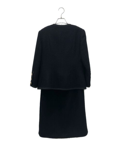 CHANEL（シャネル）CHANEL (シャネル) ココボタンツイードセットアップ ブラック×ゴールド サイズ:FREEの古着・服飾アイテム