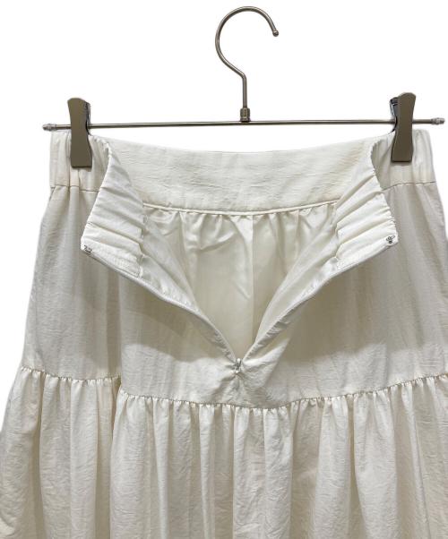 TIARA（ティアラ）TIARA (ティアラ) ティアードロングスカート ホワイト サイズ:3の古着・服飾アイテム