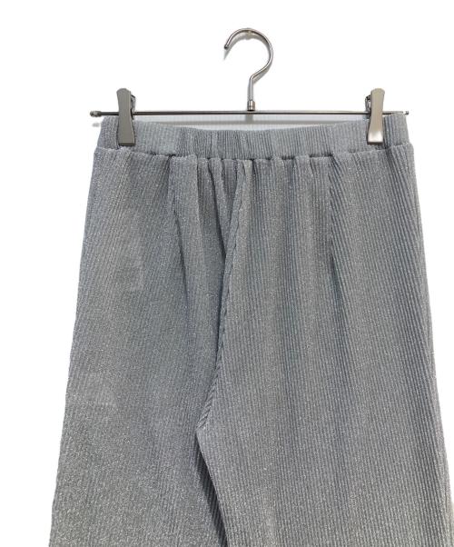 Spick and Span（スピック＆スパン）Spick and Span (スピックアンドスパン) ラメセミワイドイージーパンツ グレー サイズ:36 未使用品の古着・服飾アイテム