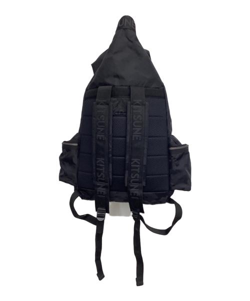 maison kitsune（メゾンキツネ）MAISON KITSUNE (メゾンキツネ) EASTPAK (イーストパック) MK TOPROLL BACKPACK ブラック 未使用品の古着・服飾アイテム