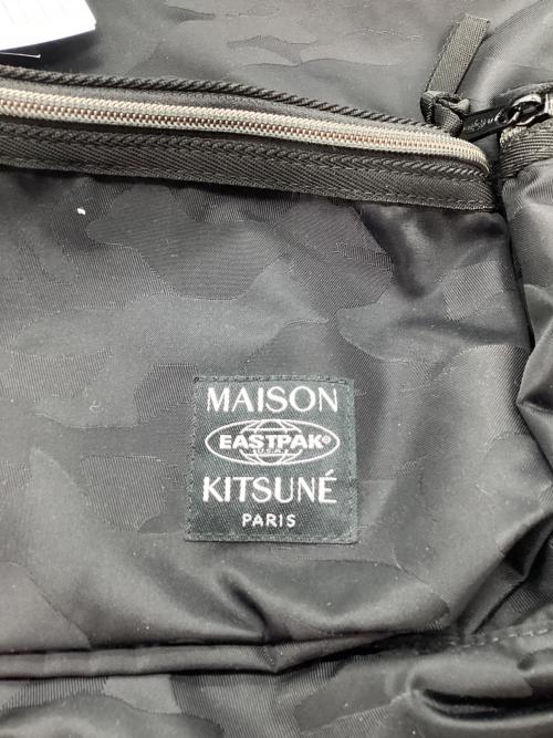 maison kitsune（メゾンキツネ）MAISON KITSUNE (メゾンキツネ) EASTPAK (イーストパック) MK TOPROLL BACKPACK ブラック 未使用品の古着・服飾アイテム