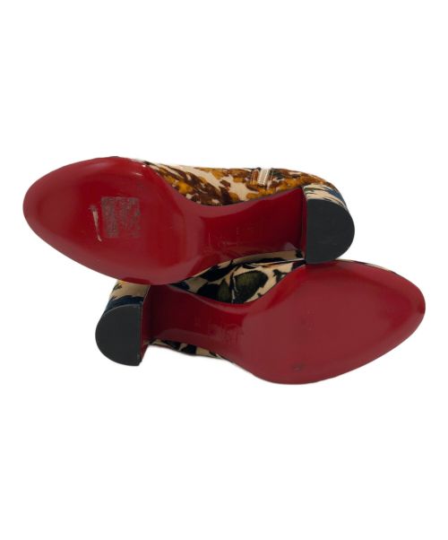 Christian Louboutin（クリスチャン・ルブタン）Christian Louboutin (クリスチャン・ルブタン) Velvet Red Sole Bootie ベージュ サイズ:35の古着・服飾アイテム
