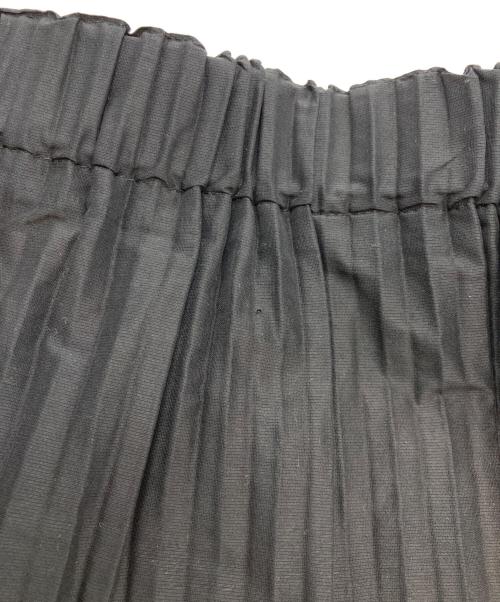慈雨（ジウ）慈雨 (ジウ) プリーツパンツ ブラック サイズ:40の古着・服飾アイテム