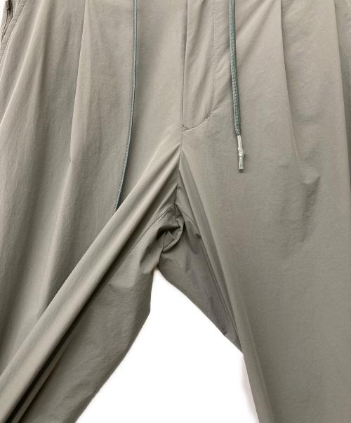 K-3B（ケースリービー）K-3B (ケースリービー) 105 A 4WAYストレッチ ジョガーパンツ モスグレー サイズ:4の古着・服飾アイテム