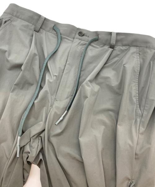 K-3B（ケースリービー）K-3B (ケースリービー) 105 A 4WAYストレッチ ジョガーパンツ モスグレー サイズ:4の古着・服飾アイテム