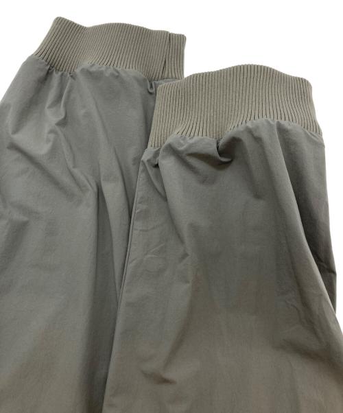 K-3B（ケースリービー）K-3B (ケースリービー) 105 A 4WAYストレッチ ジョガーパンツ モスグレー サイズ:4の古着・服飾アイテム