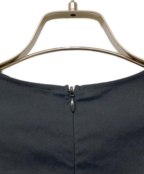 YORI（ヨリ）YORI (ヨリ) サークルフリルスリーブブラウス ブラック サイズ:FREEの古着・服飾アイテム