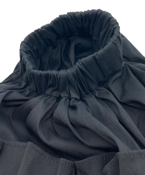 YORI（ヨリ）YORI (ヨリ) サークルフリルスリーブブラウス ブラック サイズ:FREEの古着・服飾アイテム