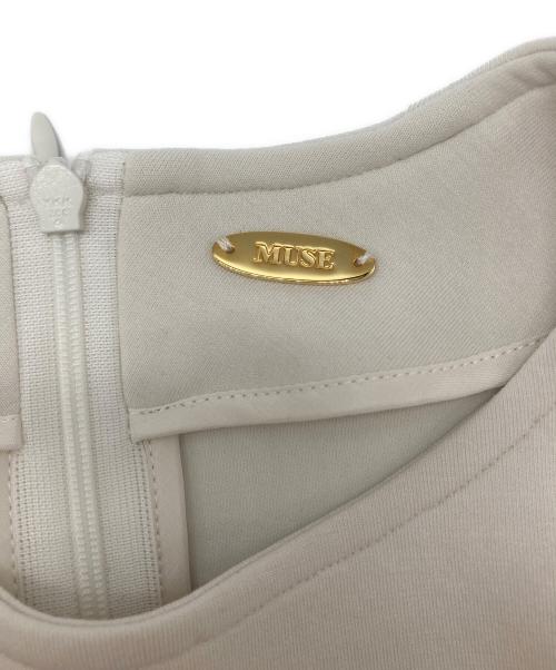 MUSE de Deuxieme Classe（ミューズ ドゥーズィエム クラス）MUSE de Deuxieme Classe (ミューズ ドゥーズィエム クラス) dumblefit クルーネック プルオーバー アイボリー サイズ:-の古着・服飾アイテム