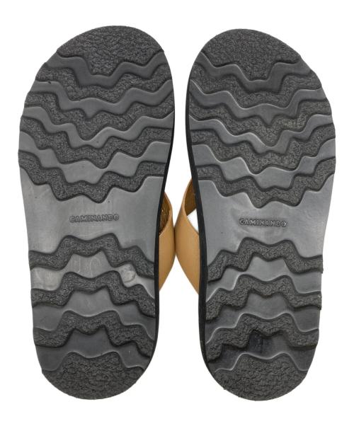 Caminando（カミナンド）Caminando (カミナンド) トングサンダル ベージュ サイズ:7の古着・服飾アイテム