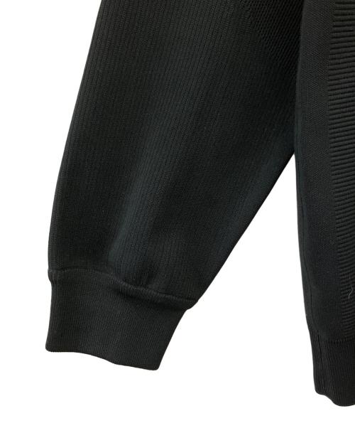 DESCENTE ALLTERRAIN（デザイント オルテライン）Descente ALLTERRAIN (デザイント オルテライン) フュージョンニットストライプクルーネック ブラック サイズ:Fの古着・服飾アイテム