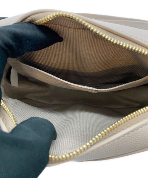 FURLA（フルラ）FURLA (フルラ) ボディーバッグ ベージュの古着・服飾アイテム