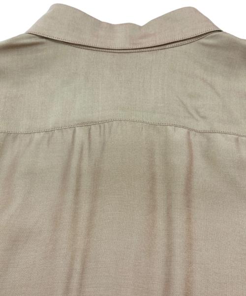 MAISON SPECIAL（メゾンスペシャル）MAISON SPECIAL (メゾンスペシャル) ACAR Dress-Over Fatigue Shirt ベージュの古着・服飾アイテム