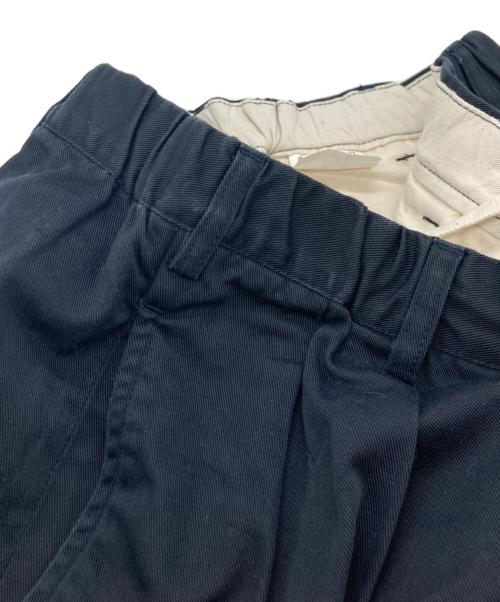TapWater（タップウォーター）TapWater (タップウォーター) Cotton Chino Tuck Trousers ネイビー サイズ:34の古着・服飾アイテム