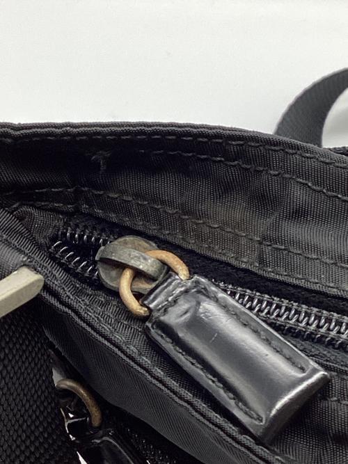 PRADA（プラダ）PRADA (プラダ) ナイロンショルダーバッグ ブラックの古着・服飾アイテム