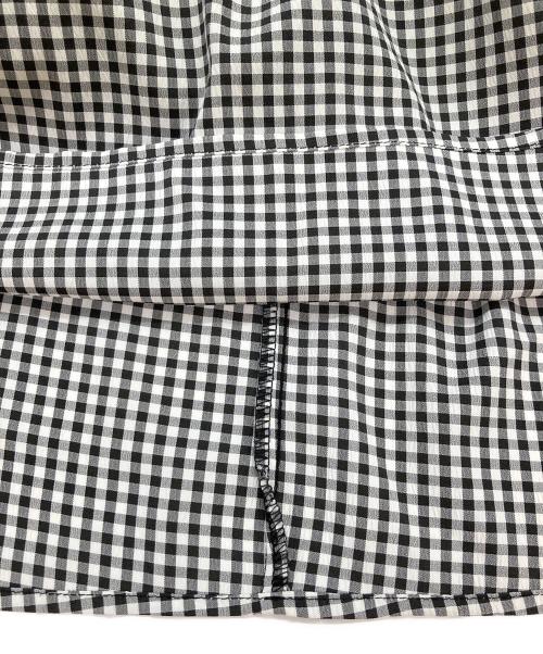 BayBee（ベイビー）BayBee (ベイビー) スランティングフリルブラウス ブラック×ホワイト サイズ:FREEの古着・服飾アイテム