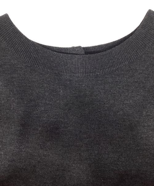 UNFILO（アンフィーロ）UNFILO (アンフィーロ) マイビューティニット ワンピース グレー サイズ:Sの古着・服飾アイテム