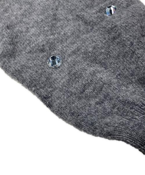 N°21（ヌメロヴェントゥーノ）N°21 (ヌメロヴェントゥーロ) クリスタル装飾カーディガン グレー サイズ:36の古着・服飾アイテム