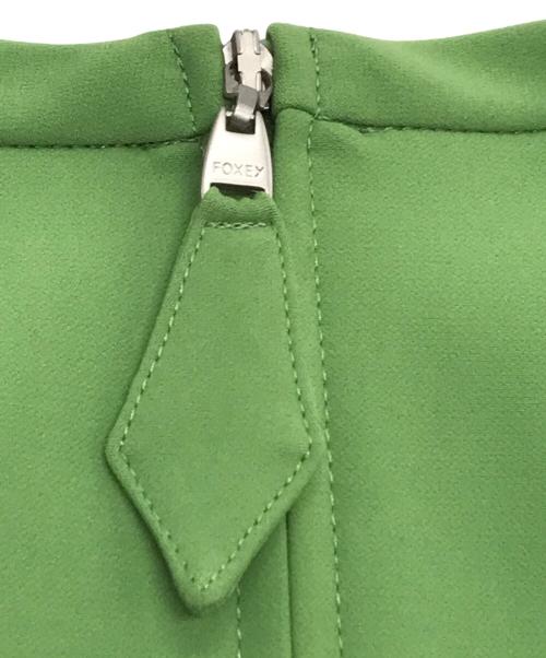 FOXEY NEWYORK（フォクシーニューヨーク）FOXEY NEWYORK (フォクシーニューヨーク) コクーンノースリーブワンピース グリーン サイズ:38の古着・服飾アイテム