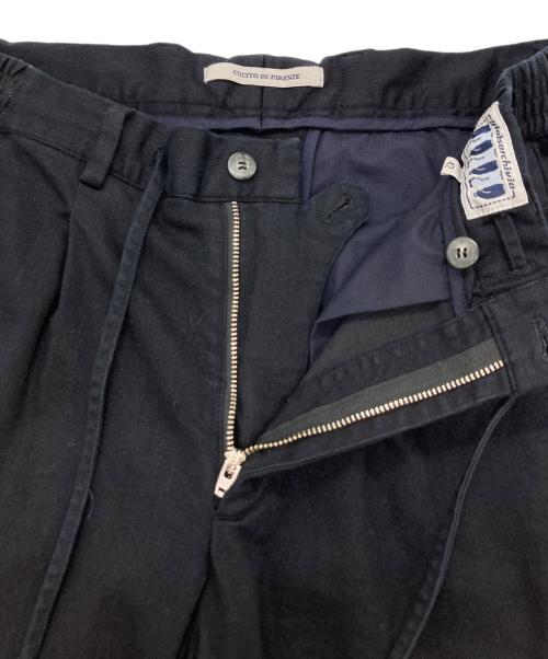 giab's ARCHIVIO（ジャブス アルキヴィオ）giab's ARCHIVIO (ジャブス アルキヴィオ) デニム 1プリーツ パンツ ブラック サイズ:42の古着・服飾アイテム