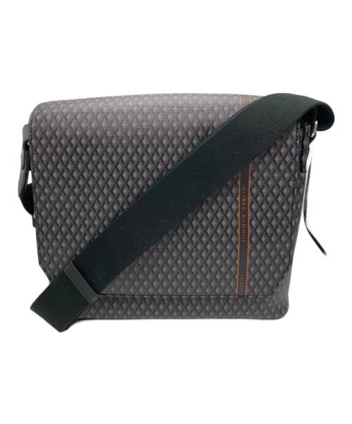 dunhill（ダンヒル）dunhill (ダンヒル) エンジンターン PVC フラップ ショルダーバッグの古着・服飾アイテム