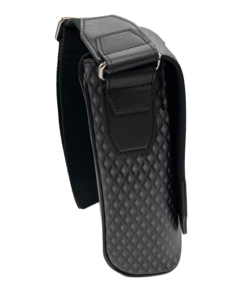 dunhill（ダンヒル）dunhill (ダンヒル) エンジンターン PVC フラップ ショルダーバッグの古着・服飾アイテム