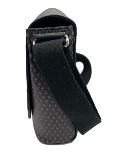 dunhill（ダンヒル）dunhill (ダンヒル) エンジンターン PVC フラップ ショルダーバッグの古着・服飾アイテム