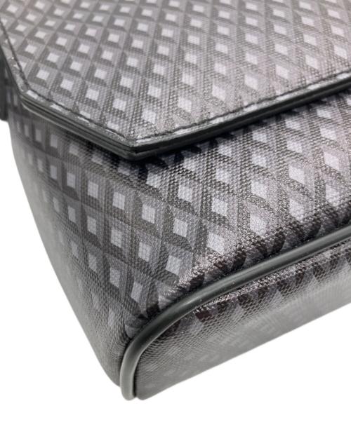 dunhill（ダンヒル）dunhill (ダンヒル) エンジンターン PVC フラップ ショルダーバッグの古着・服飾アイテム