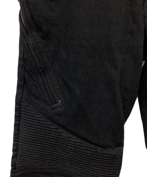 1piu1uguale3（ウノピュウノウグァーレトレ）1piu1uguale3 (ウノピュウノウグァーレトレ) バイカーデニムパンツ ブラック サイズ:Ⅳの古着・服飾アイテム