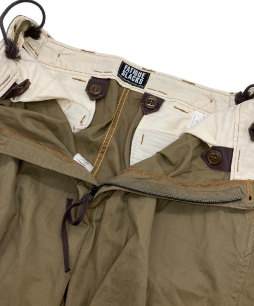 FATIGUE SLACKS（ファティーグスラックス）FATIGUE SLACKS (ファティーグスラックス) CORONA (コロナ) ジョガーイージーパンツ ブラウン サイズ:Mの古着・服飾アイテム