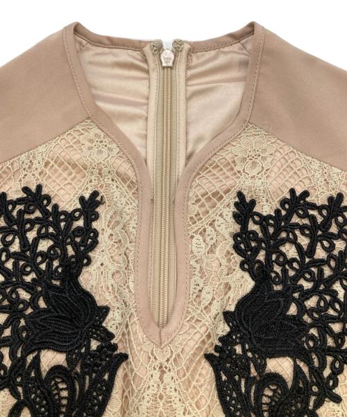 Lily Brown（リリーブラウン）Lily Brown (リリーブラウン) オリエンタルモチーフレースドレス ベージュの古着・服飾アイテム