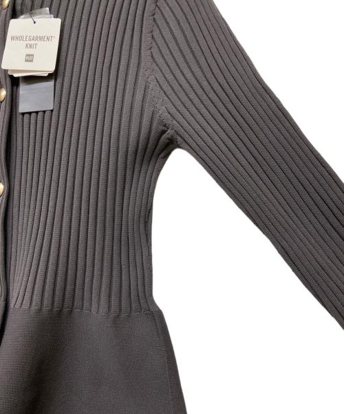 PLST（プラステ）PLST (プラステ) ホールガーメントペプラムカーディガン チャコールグレー サイズ:L 未使用品の古着・服飾アイテム