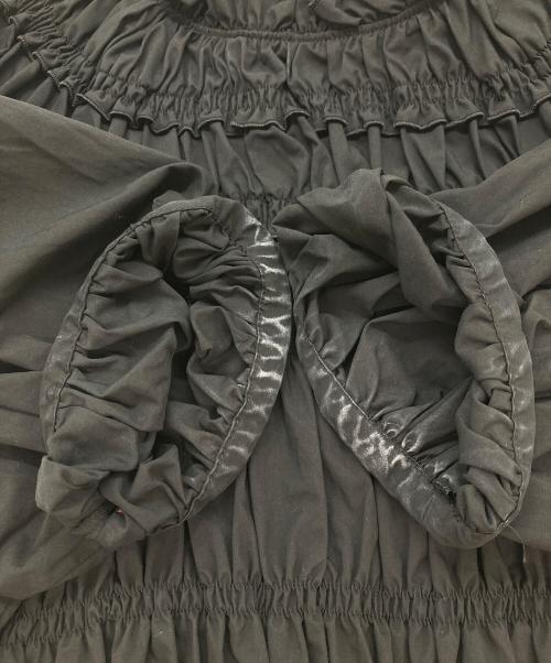 MECRE（メクル）MECRE (メクル) SHRRING GATHER BLOUSE ブラック サイズ:FREEの古着・服飾アイテム