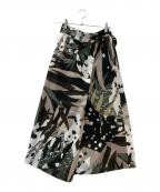 Pinky & Dianneピンキーアンドダイアン）の古着「リーフミックスプリントミモレ丈ラップスカート」｜ブラック