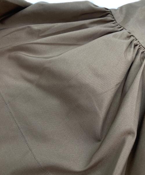 EFFE BEAMS（エッフェ ビームス）EFFE BEAMS (エッフェ ビームス) フラワーカフスブラウス ブラウン サイズ:36の古着・服飾アイテム