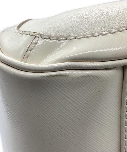 Salvatore Ferragamo（サルヴァトーレ フェラガモ）Salvatore Ferragamo (サルヴァトーレ フェラガモ) チェーントートバッグ アイボリーの古着・服飾アイテム